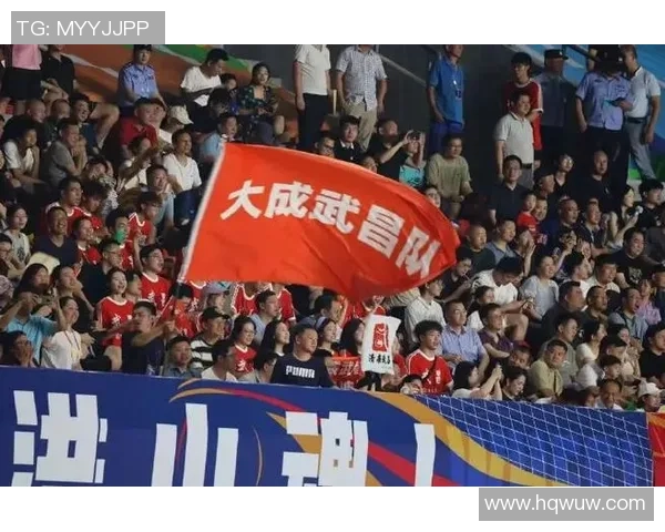 武汉足球队的团队协作揭秘：如何在赛场上实现完美配合与默契合作