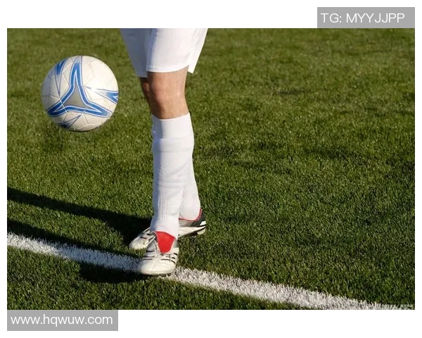 寻找足球明星拍照的最佳时机与技巧分享 寻找足球明星拍照的最佳时机与技巧分享